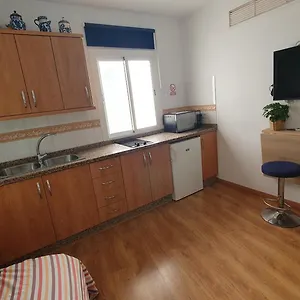 https://rico-apartaments-parador.1costadelsol.com